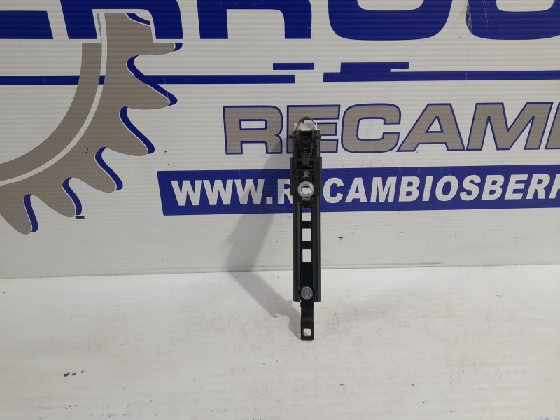 Recambio de regulador cinturon seguridad para opel astra h berlina 1.4 16v referencia OEM IAM 13166032  