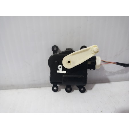 Recambio de motor apertura trampilla para mazda 3 lim. () center-line referencia OEM IAM KD4561B60  