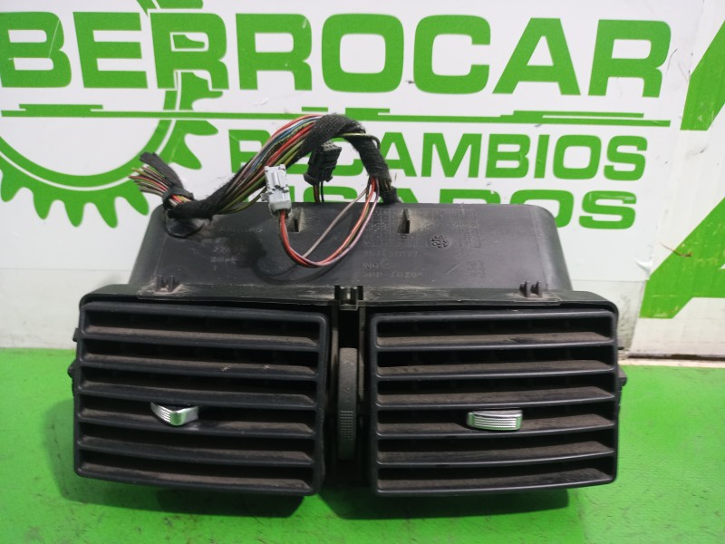 Recambio de rejilla aireadora para peugeot 307 berlina (s2) 1.6 16v hdi referencia OEM IAM 9634511177  