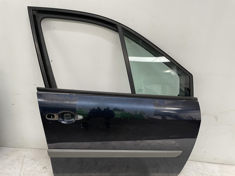 Recambio de puerta delantera derecha para renault scenic ii grand confort dynamique referencia OEM IAM 801002354R  