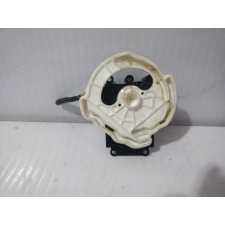 Recambio de motor apertura trampilla para mazda 3 lim. () center-line referencia OEM IAM KD4561B60  