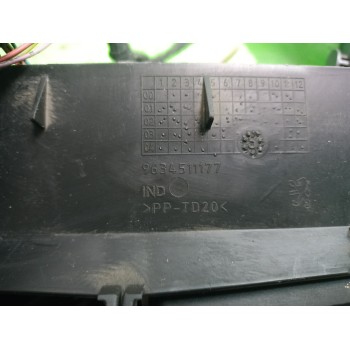 Recambio de rejilla aireadora para peugeot 307 berlina (s2) 1.6 16v hdi referencia OEM IAM 9634511177  