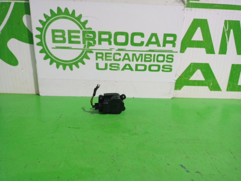 Recambio de motor apertura trampilla para ford fiesta (cbk) ambiente referencia OEM IAM 3M5H19E616  