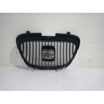 Recambio de rejilla delantera para seat toledo (5p2) exclusive referencia OEM IAM 5P0853654  
