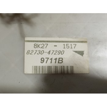 Recambio de caja reles / fusibles para toyota prius (nhw20) basis referencia OEM IAM 8273047290  