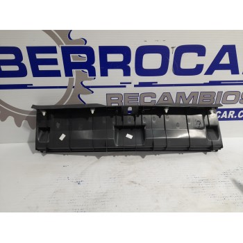 Recambio de guarnecido porton trasero para toyota auris 1.2 16v turbo cat referencia OEM IAM 6471602120  