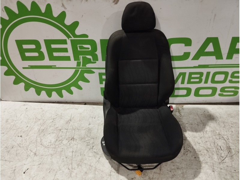 Recambio de asiento delantero derecho para peugeot 207 1.4 referencia OEM IAM 8845QL  