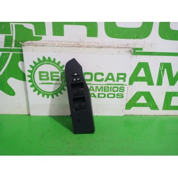 MANDO ELEVALUNAS DELANTERO IZQUIERDO 7423202E20 