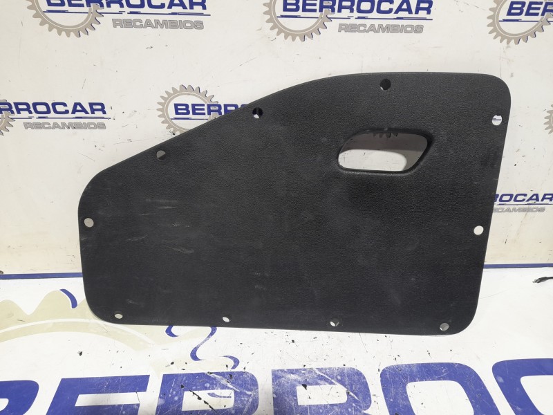 Recambio de molduras traseras para peugeot partner kombi 1.6 blue-hdi fap referencia OEM IAM 968156177  