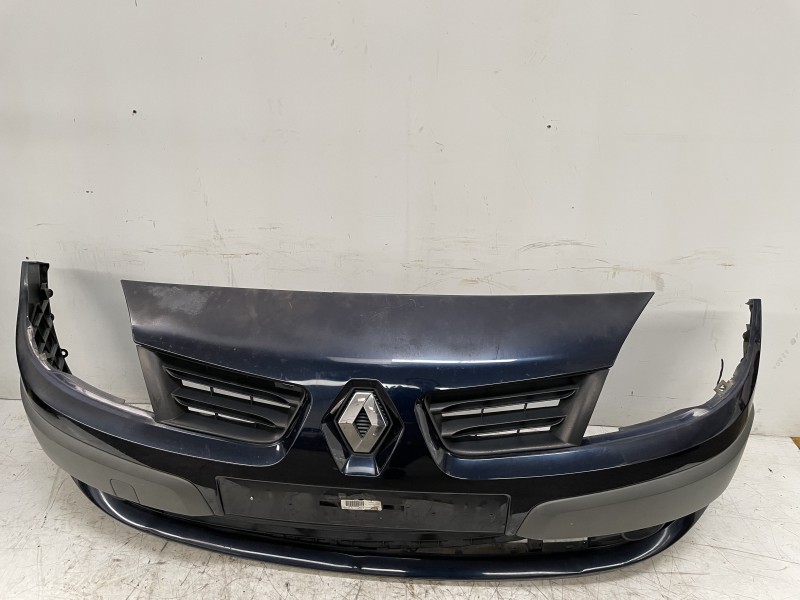 Recambio de paragolpes delantero para renault scenic ii grand confort dynamique referencia OEM IAM 7701477299  
