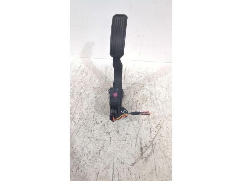 Recambio de pedal acelerador para toyota auris (_e15_) 1.6 (zre151_) referencia OEM IAM 7811002022  