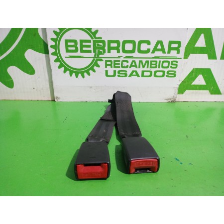Recambio de enganche cinturon trasero derecho para citroën xsara berlina 1.6 16v satisfaction referencia OEM IAM 8974LA  