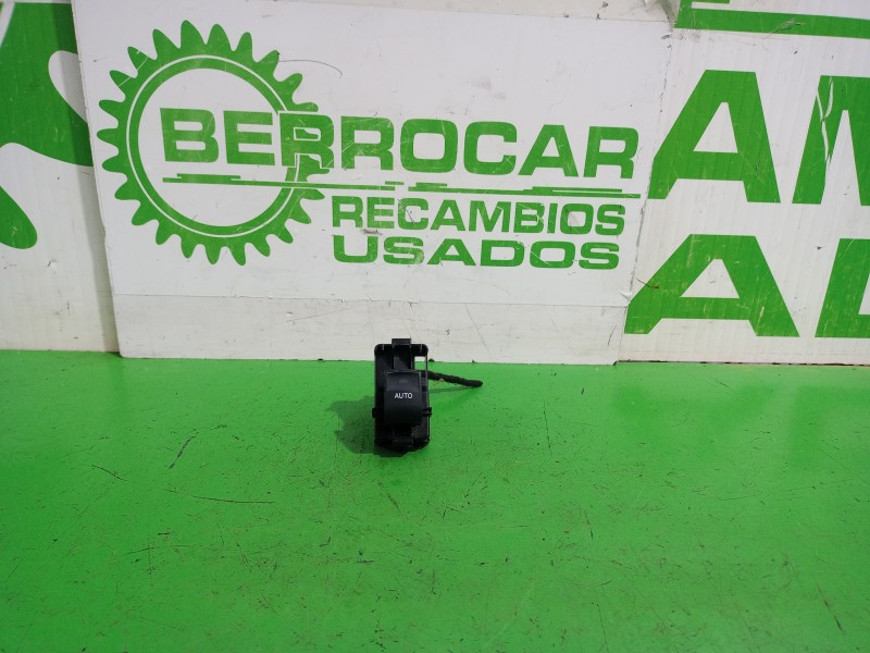 Recambio de mando elevalunas delantero derecho para toyota auris touring sports (e18) hybrid feel! edition referencia OEM IAM 19