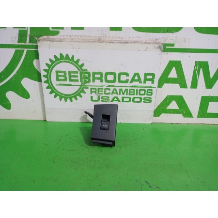 Recambio de mando elevalunas trasero izquierdo para toyota auris touring sports (e18) hybrid feel! edition referencia OEM IAM 74