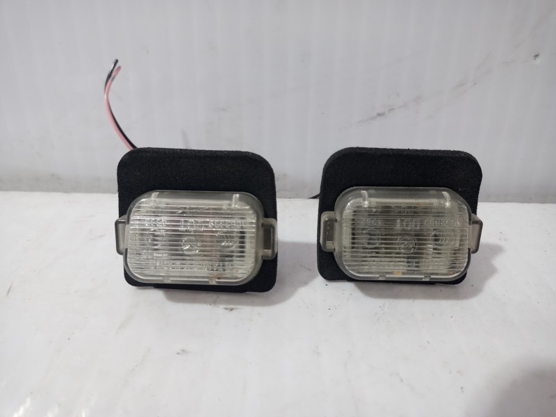 Recambio de piloto matricula para mazda 3 lim. () center-line referencia OEM IAM A052889  