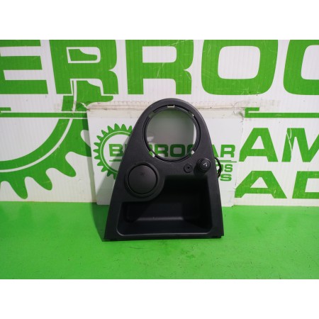 Recambio de moldura para ford fiesta (cbk) ambiente referencia OEM IAM 2S61A044C74  