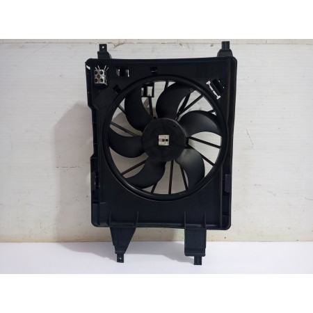 Recambio de electroventilador para renault scenic ii grand confort dynamique referencia OEM IAM 8200151465  