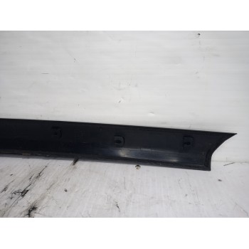 Recambio de moldura para land rover discovery 4 tdv6 hse referencia OEM IAM 6H2203065DAW  