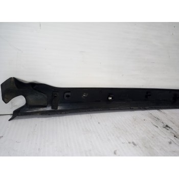 Recambio de moldura para land rover discovery 4 tdv6 hse referencia OEM IAM 6H2203065DAW  