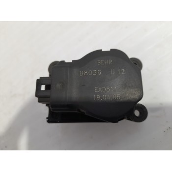 Recambio de motor apertura trampillas climatizador para citroën c4 berlina 1.6 16v hdi referencia OEM IAM B8036U12  