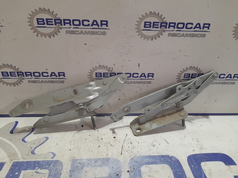 Recambio de bisagras capot para land rover discovery 2.7 td v6 cat referencia OEM IAM   