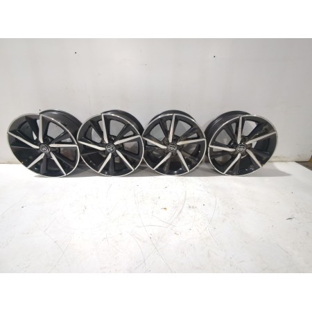 Recambio de juego llantas para toyota auris touring sports (e18) hybrid feel! edition referencia OEM IAM PW45702001 / 42611YY680