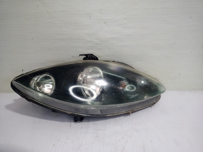 Recambio de faro derecho para seat toledo (5p2) exclusive referencia OEM IAM 5P1941006A  