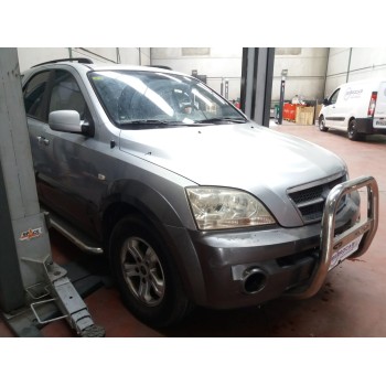 Recambio de capot para kia sorento 2.5 crdi referencia OEM IAM 66400-3E010  