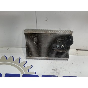 Recambio de radiador interior aire acondicionado para peugeot partner kombi 1.6 blue-hdi fap referencia OEM IAM 1330 Y5  