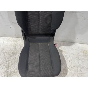 Recambio de asientos trasero derecho para renault scenic ii grand confort dynamique referencia OEM IAM 7701064324  