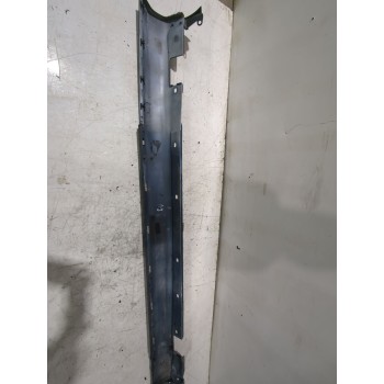 Recambio de faldon lateral para mercedes-benz clk (c209) clk 240 (209.361) referencia OEM IAM A2096900440  