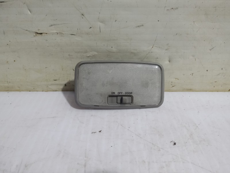 Recambio de luz interior para toyota prius (nhw20) basis referencia OEM IAM 8124068010B1  