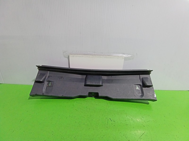 Recambio de guarnecido porton trasero para toyota auris touring sports (e18) hybrid feel! edition referencia OEM IAM 6471602120 