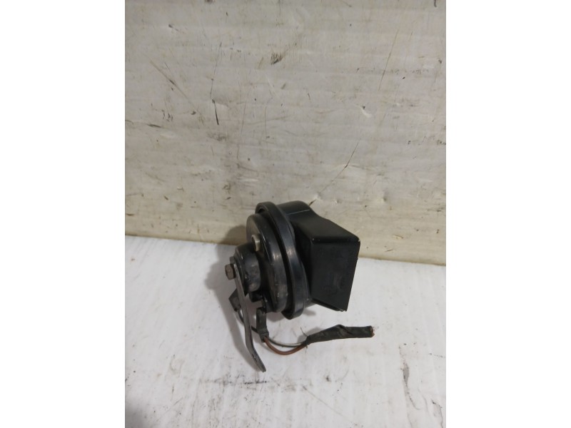 Recambio de claxon para mercedes-benz clk (c209) clk 240 (209.361) referencia OEM IAM E1000233  
