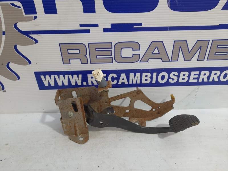 Recambio de pedal freno para renault kangoo 1.6 16v cat referencia OEM IAM 8200467212B  