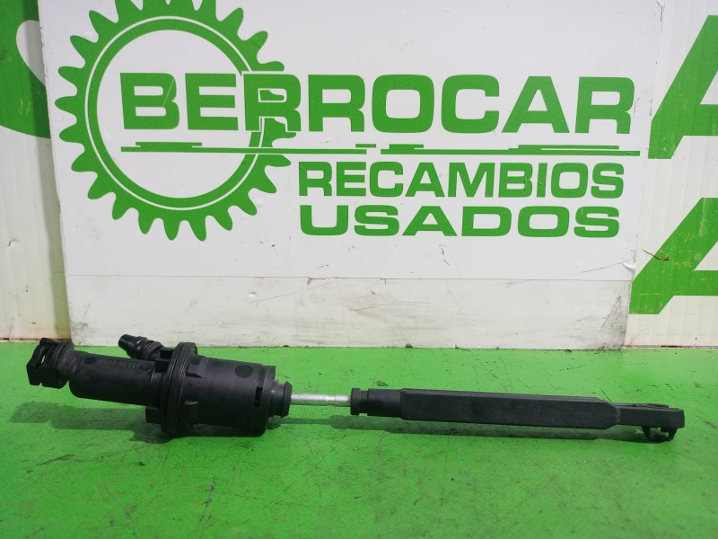 Recambio de bombin embrague para citroën c4 berlina collection referencia OEM IAM 218215  