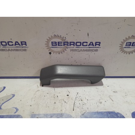 Recambio de moldura lateral para land rover discovery 2.7 td v6 cat referencia OEM IAM EJE500170  