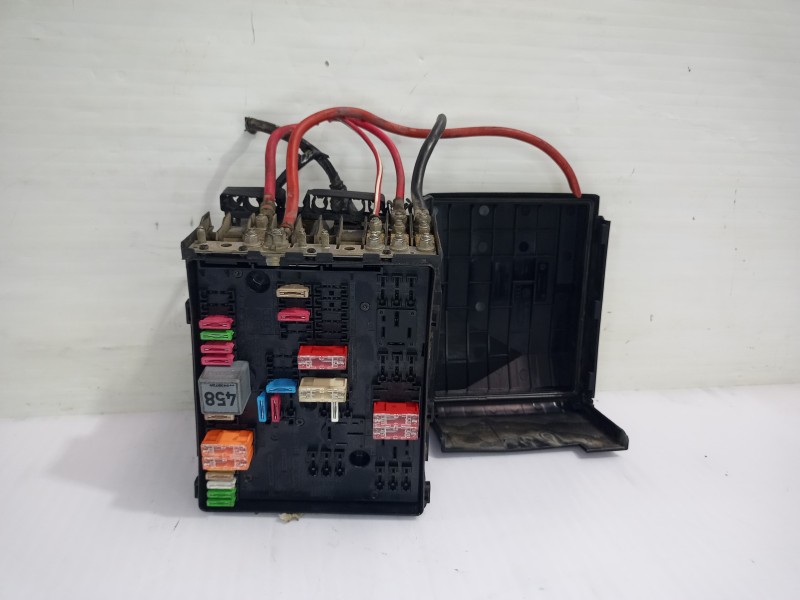 Recambio de caja reles / fusibles para seat toledo (5p2) exclusive referencia OEM IAM 1K0937132F  