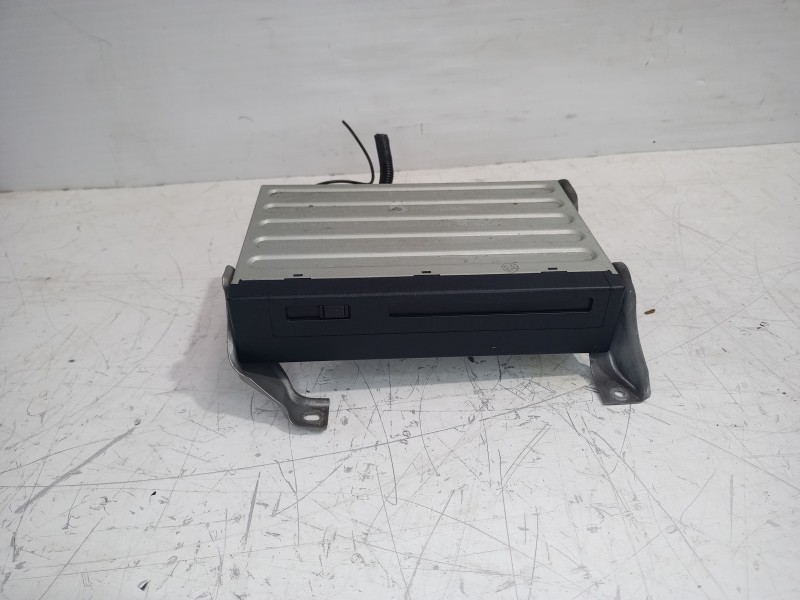 Recambio de sistema audio / radio cd para lexus rx 300(mcu35) luxury referencia OEM IAM 8684113020  