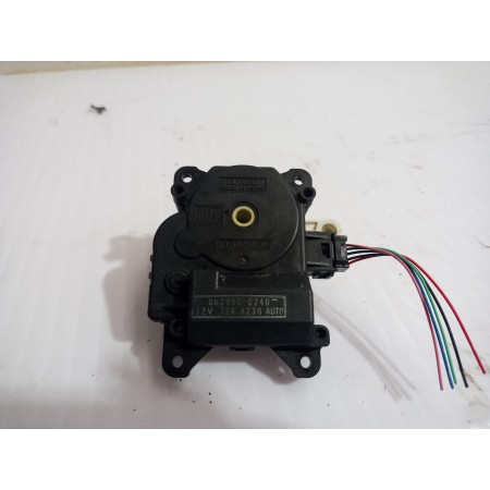 Recambio de motor apertura trampilla para toyota prius (nhw20) basis referencia OEM IAM 0638000240  