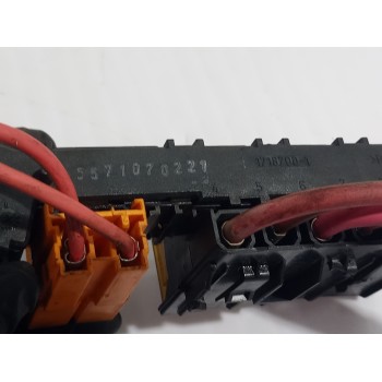 Recambio de caja reles / fusibles para renault scenic ii grand confort dynamique referencia OEM IAM 17187001  