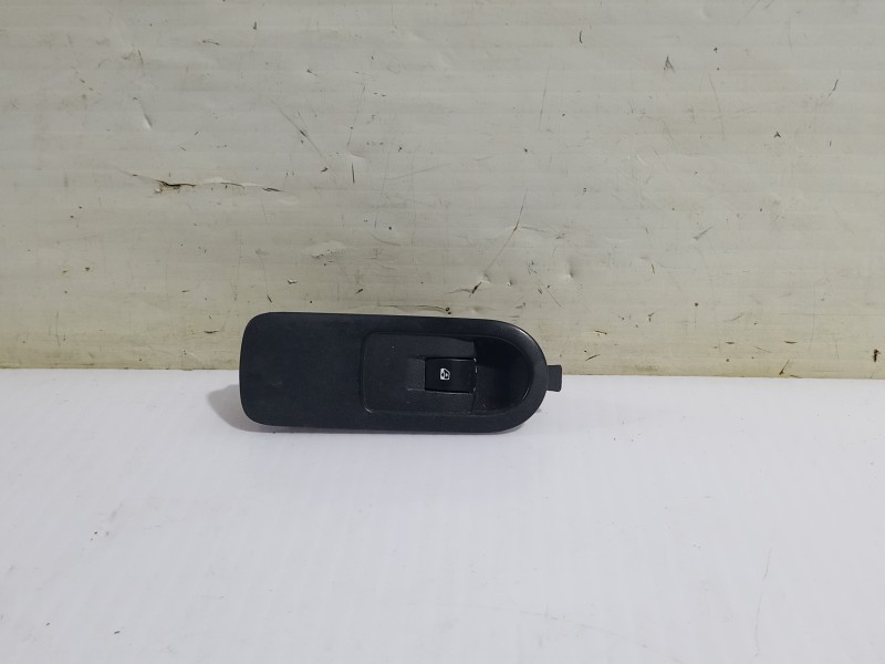 Recambio de mando elevalunas delantero derecho para renault scenic ii grand confort dynamique referencia OEM IAM 156013740G  