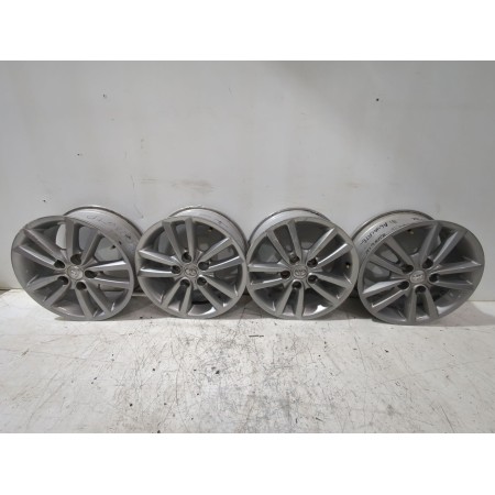 Recambio de juego llantas para toyota auris (_e15_) 1.33 dual-vvti (nre150_) referencia OEM IAM 42611YY250  