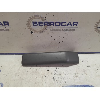 Recambio de moldura lateral para land rover discovery 2.7 td v6 cat referencia OEM IAM EJE500170  