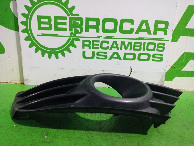 Recambio de moldura para citroën c4 berlina collection referencia OEM IAM 20100622  
