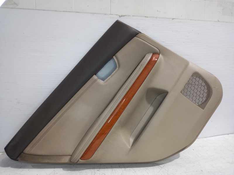 Recambio de guarnecido puerta trasera izquierda para lexus rx 300(mcu35) luxury referencia OEM IAM 6764048250A1  