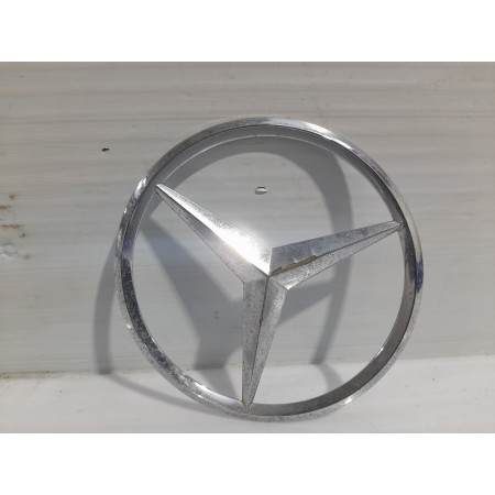 Recambio de emblema para mercedes-benz clase cla (w117) 1.6 cat referencia OEM IAM A1178170016  