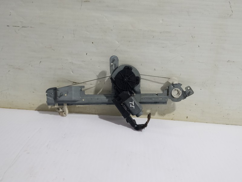 Recambio de elevalunas trasero izquierdo para renault scenic ii grand confort dynamique referencia OEM IAM 8201010935  