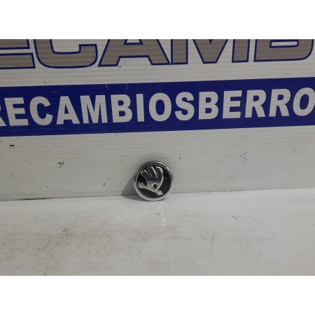 Recambio de tapacubos para skoda superb (3v3) 1.6 tdi referencia OEM IAM 5E0601151  