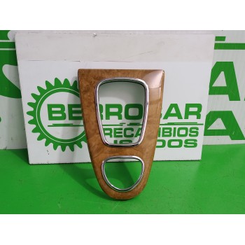 MOLDURA PALANCA DE CAMBIOS 2R83F046A08 